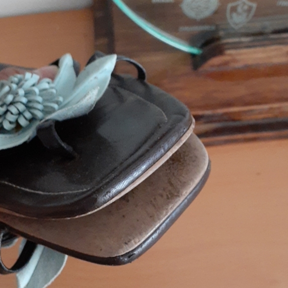 Studio thong flat sandals size 10 - Picture 7 of 7